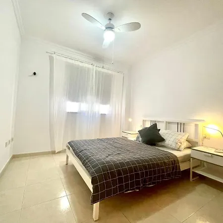 Apartamento Frente Al Oceano Con Terraza Y Bbq En Playa *