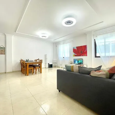 Apartamento Frente Al Oceano Con Terraza Y Bbq En Playa Lejlighed Alcalá la Real